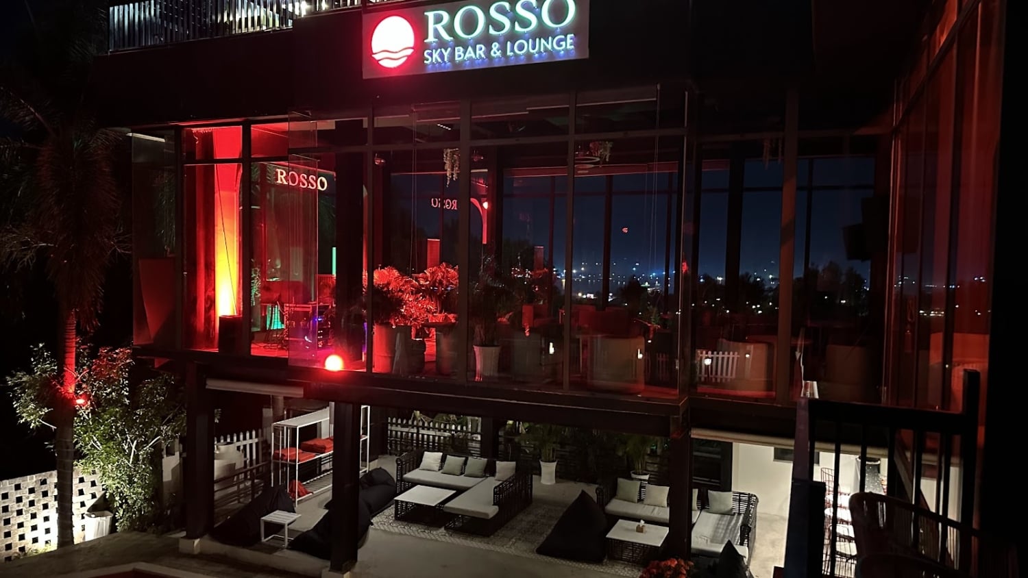 Rosso Sky Bar & Lounge | Night Club
