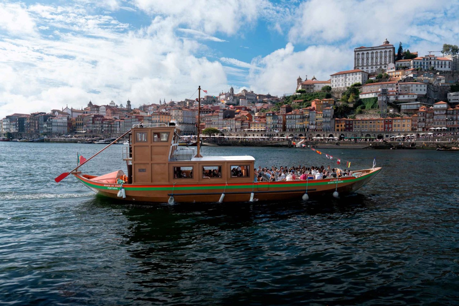 6 Bridges Cruise with 1 Port Wine tasting at Rodrigo's wine bar
