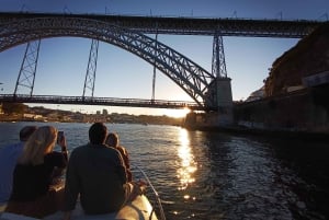 6 Brücken, Nicht geteilte Bootstour 1h30m, Gruppenpreis bis zu 6px