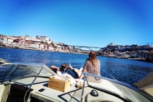 6 Brücken, Nicht geteilte Bootstour 1h30m, Gruppenpreis bis zu 6px