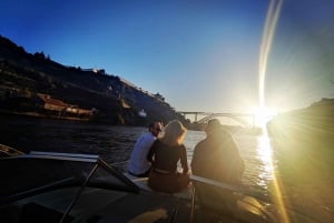 6 Brücken, Nicht geteilte Bootstour 1h30m, Gruppenpreis bis zu 6px