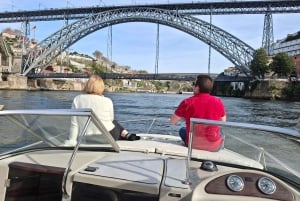 6 Brücken, Nicht geteilte Bootstour 1h30m, Gruppenpreis bis zu 6px