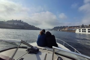 6 Brücken, Nicht geteilte Bootstour 1h30m, Gruppenpreis bis zu 6px