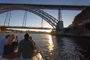 6 Brücken, Nicht geteilte Bootstour 1h30m, Gruppenpreis bis zu 6px