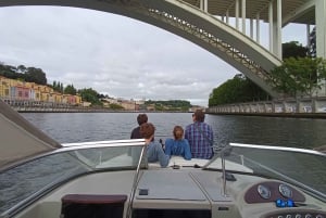 6 Brücken, Nicht geteilte Bootstour 1h30m, Gruppenpreis bis zu 6px