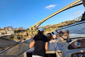 6 broer, ikke delt bådtur 1h30m, gruppepris op til 6px