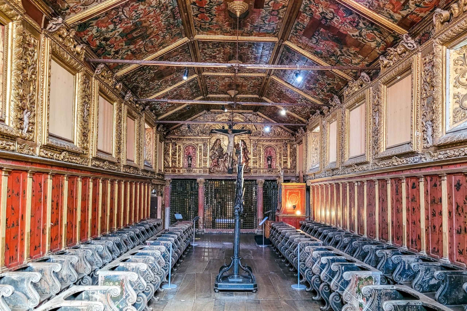 Aveiro: Gondelfahrt und Strand von Costa Nova – alles inklusive.