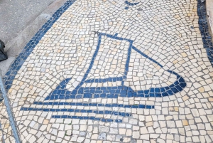 Aveiro: Gondelfahrt und Strand von Costa Nova – alles inklusive.