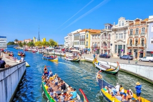 Aveiro : balade en gondole et plage de Costa Nova – tout compris.