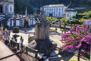 BRAGA E GUIMARÃES: Historical Private Tour from Porto