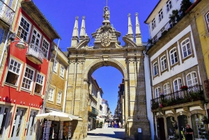 BRAGA E GUIMARÃES: Historical Private Tour from Porto