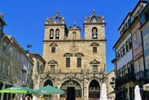 BRAGA E GUIMARÃES: Historical Private Tour from Porto