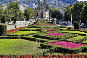 BRAGA E GUIMARÃES: Historical Private Tour from Porto