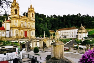 BRAGA E GUIMARÃES: Historical Private Tour from Porto
