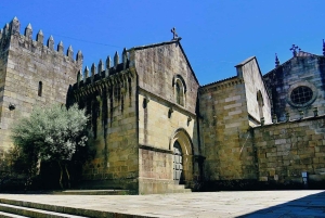 BRAGA E GUIMARÃES: Historical Private Tour from Porto