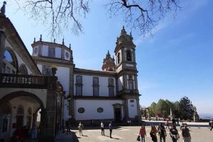 BRAGA E GUIMARÃES: Historical Private Tour from Porto