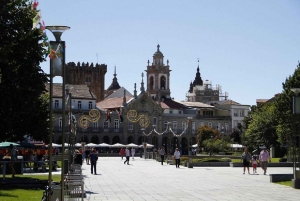 BRAGA E GUIMARÃES: Historical Private Tour from Porto