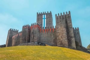 Bragan ja Guimarãesin päiväretki Portosta, pieni ryhmä 8 h, paikallinen opas