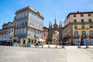 Bragan ja Guimarãesin päiväretki Portosta, pieni ryhmä 8 h, paikallinen opas