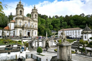 Braga & Guimarães Tour: Small Historical Group Tour