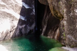 ジェレス国立公園でのキャニオニング