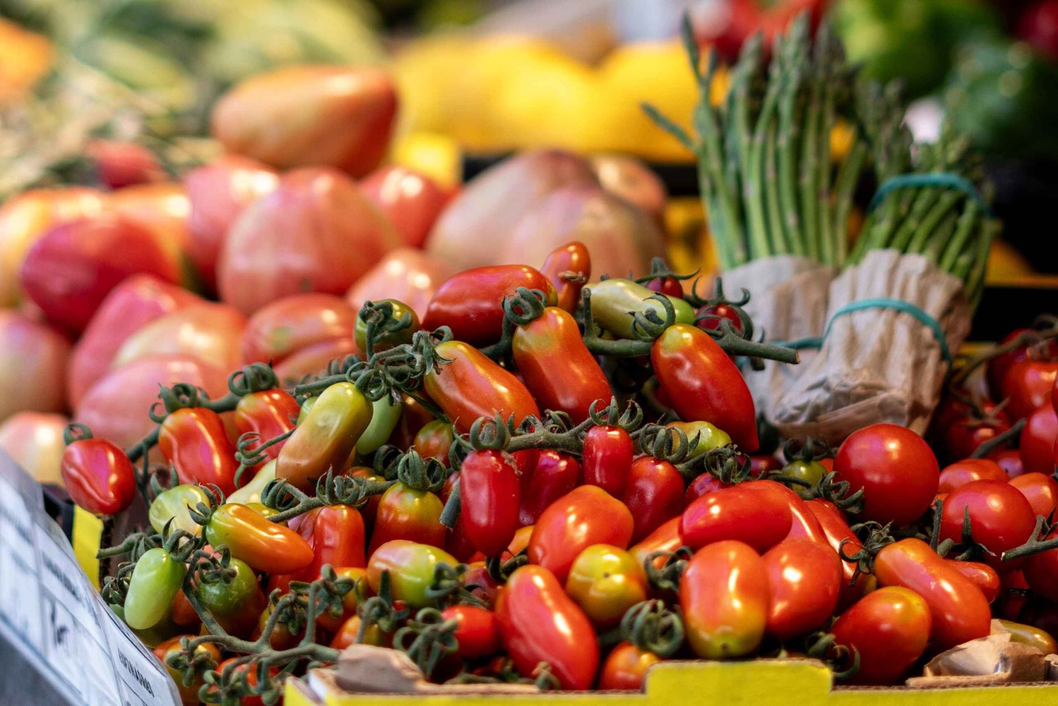 Visite du marché de Porto sous la direction d'un chef et cours de tapas portugaises + vin