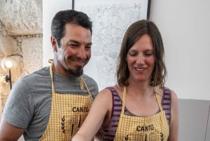 Visite du marché de Porto sous la direction d'un chef et cours de tapas portugaises + vin