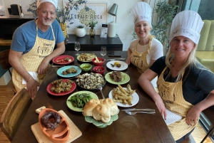 Visite du marché de Porto sous la direction d'un chef et cours de tapas portugaises + vin