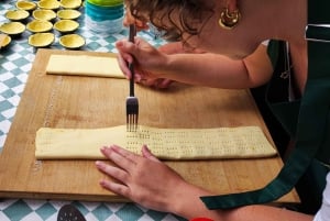Cours de cuisine de Pastel de Nata avec Isabel et Jorge à Porto