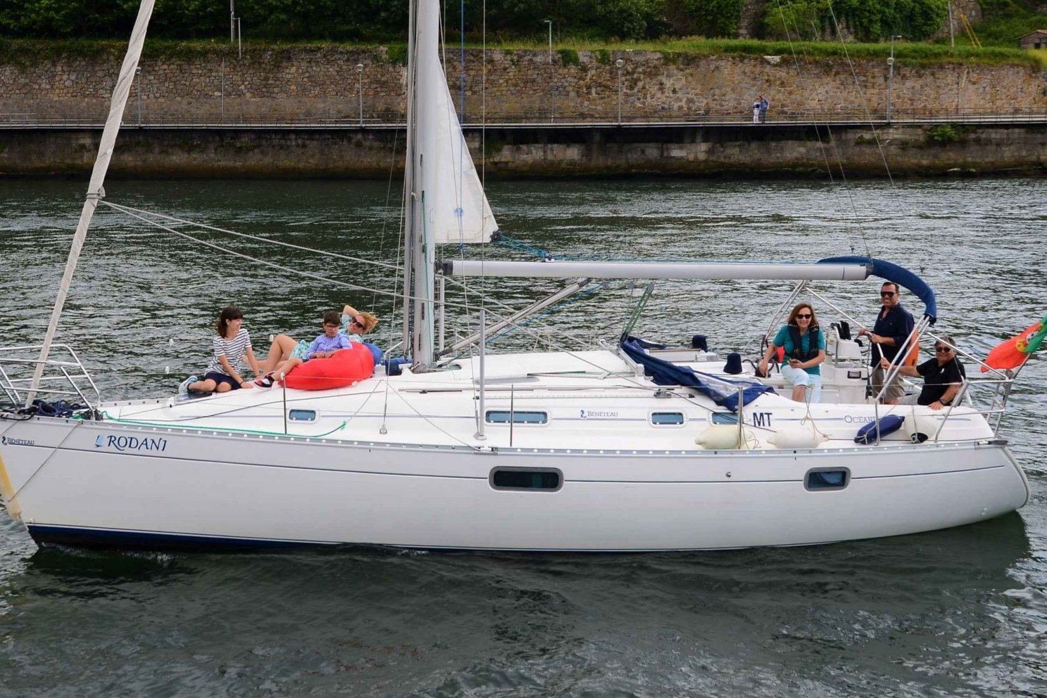 Porto: Douro River Cruise (2 h) – Wine & Scenic Views