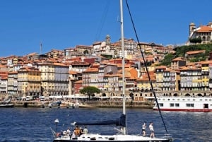 Sejlbådsoplevelse ved solnedgang på Douro i Porto