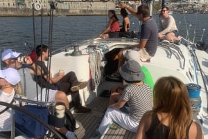 Sejlbådsoplevelse ved solnedgang på Douro i Porto
