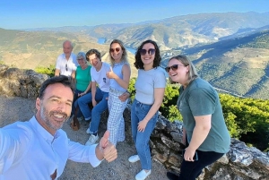 DOURO-TAL: Premium-Weintour, Mittagessen in einem Weingut und private Bootstour