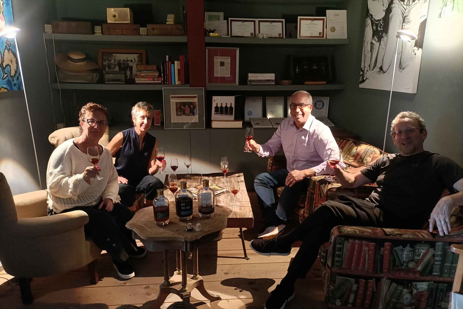 Valle del Douro: Tour privato di un sommelier con 3 cantine e pranzo