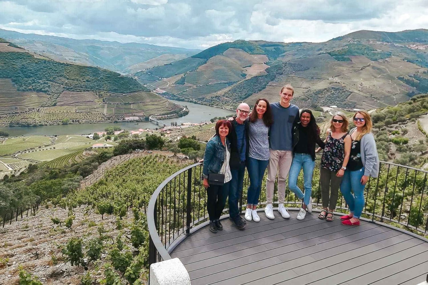 Douro-Tal: Echte Kleingruppe, Weinverkostung, Mittagessen & Boot