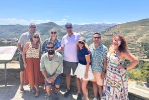 Douro-Tal: Echte Kleingruppe, Weinverkostung, Mittagessen & Boot