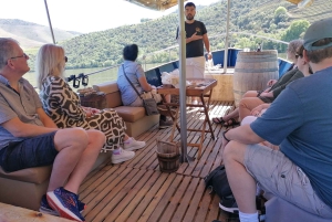 Douro Valley Sunset: 1 Winery visit & 1-h Boat Tour