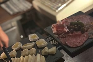 Oporto: tour a pie con aperitivos y bebidas por la noche