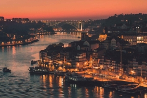 Однодневная поездка в Фатиму и Порту с местным экскурсоводом (небольшая группа)