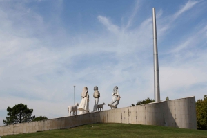 Dagtrip naar het heiligdom van Fatima en het dorp Pastorinhos vanuit Porto