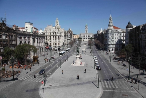 From Lisbon: Private Porto Tour with Wine Tasting in Gaia
