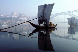 From Lisbon: Private Porto Tour with Wine Tasting in Gaia