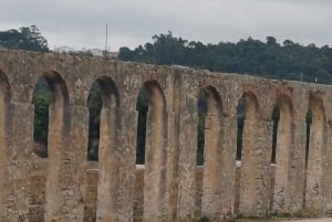 Fra Lisboa: Porto Transfer med Óbidos & Nazaré Tours