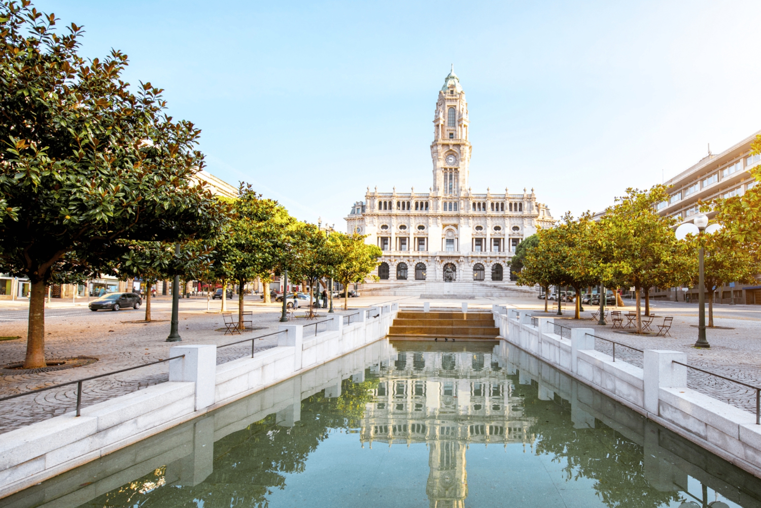 Из Лиссабона: частная экскурсия в Порту с дегустацией вин в Гайе