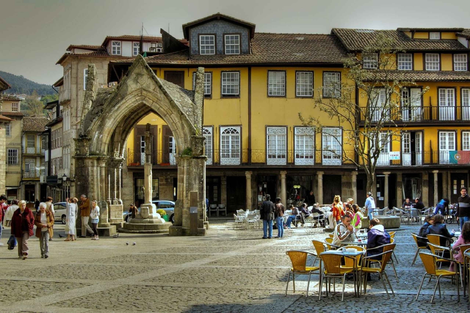 Do Porto: Tour de Guimarães (4 horas) - Meio dia