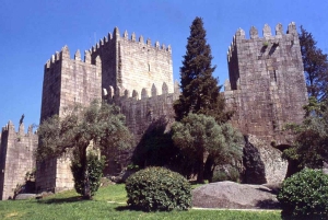 Do Porto: Tour de Guimarães (4 horas) - Meio dia