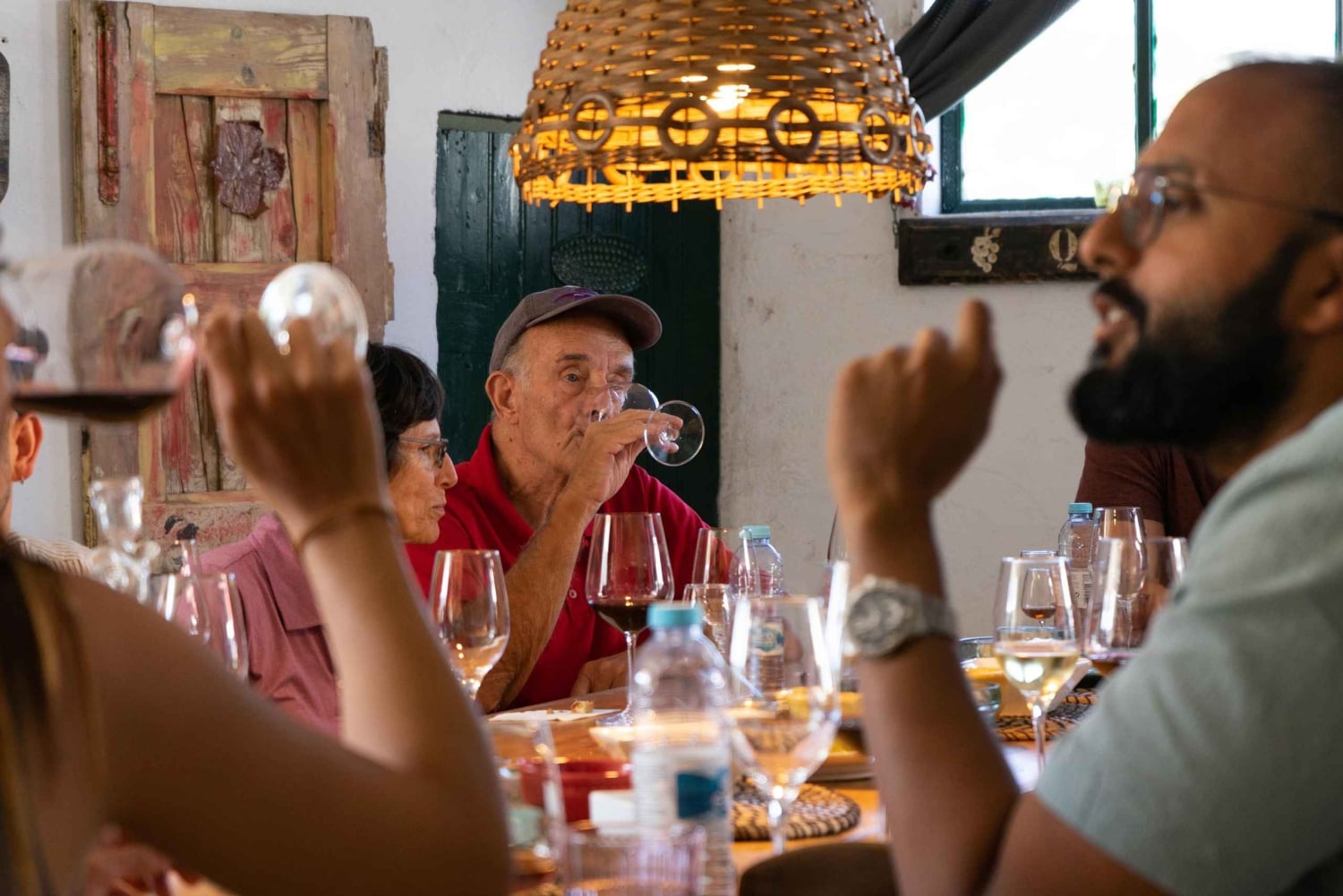 From Porto: 2 Boutique Wineries w/ Winery Lunch & 1-h cruise