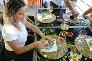 From Porto: 2 Boutique Wineries w/ Winery Lunch & 1-h cruise