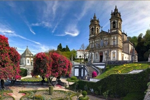 From Porto: Braga and Guimarães Day Trip with Lunch