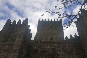 From Porto: Braga and Guimarães Day Trip with Lunch
